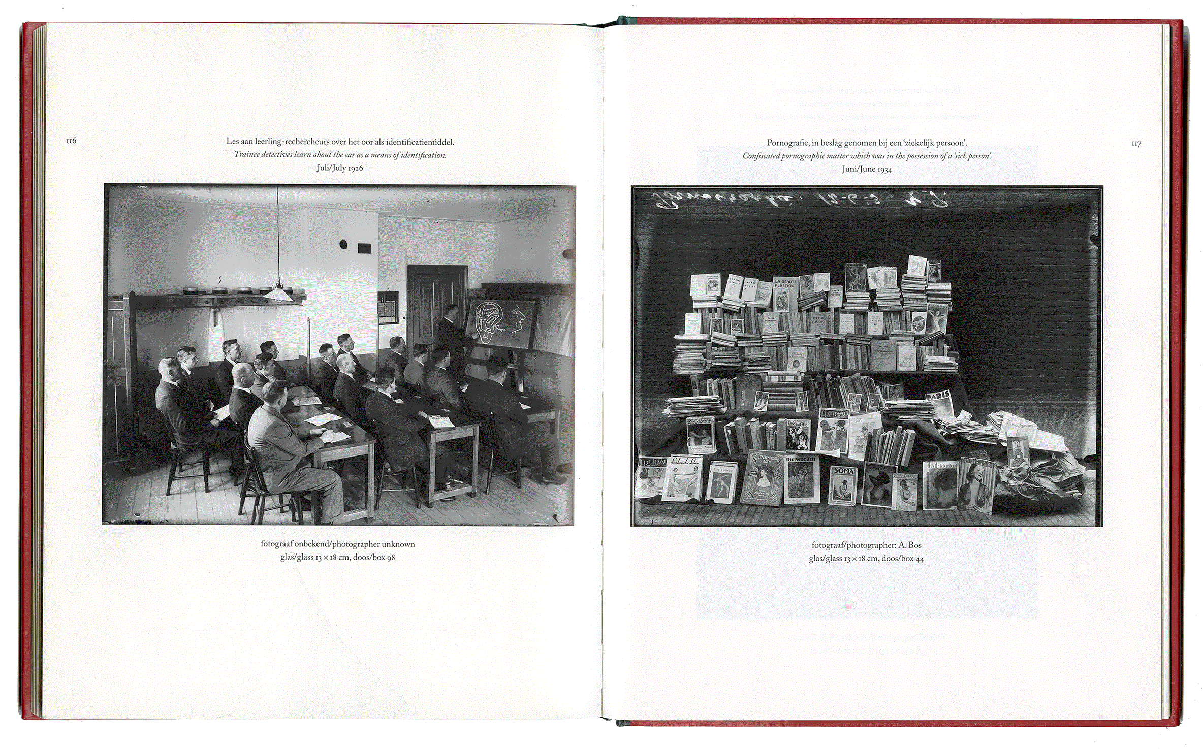 SILENT WITNESSES: PHOTOGRAPHS FROM THE AMSTERDAM POLICE ARCHIVES. Martin Harlaar, Richard Hengeveld, Jan Pieter Koster, Anne Roos. Uitgeverij Thoth. Bussum 1998.